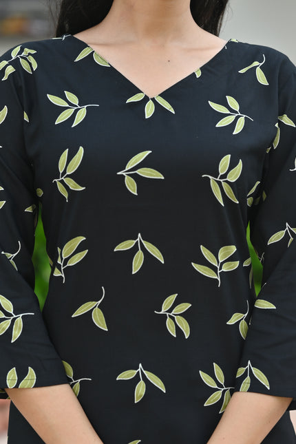 Women's Black Leaf Print V-Neck Casual Top – Elegant Everyday Wear