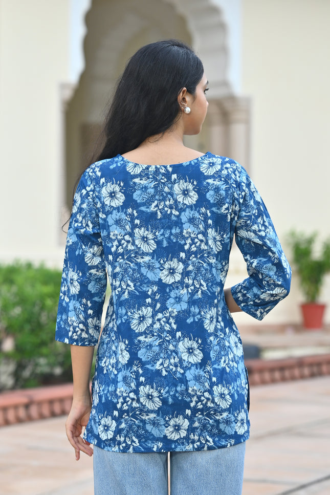 Blue Floral Printed V-Neck Top for Women – Elegant Casual Wear