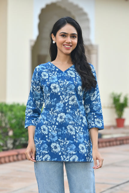 Blue Floral Printed V-Neck Top for Women – Elegant Casual Wear