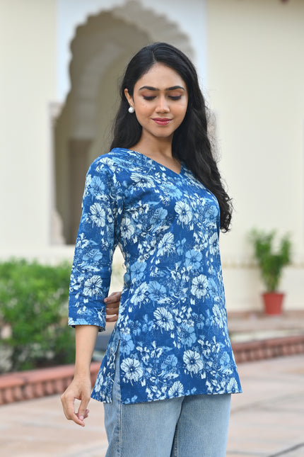 Blue Floral Printed V-Neck Top for Women – Elegant Casual Wear