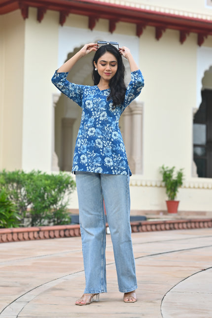 Blue Floral Printed V-Neck Top for Women – Elegant Casual Wear