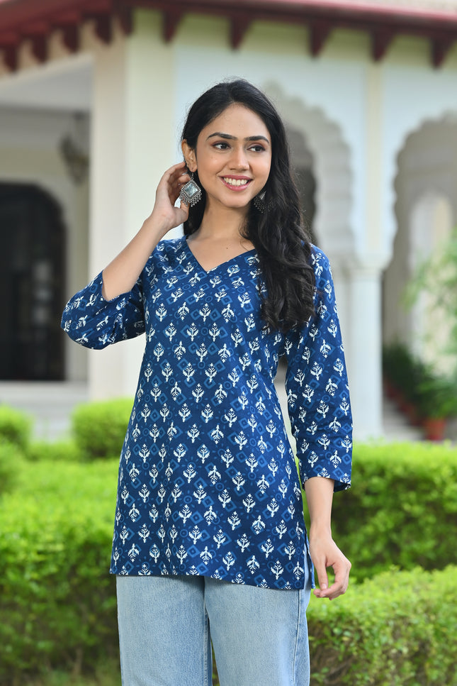 Women's Indigo Blue Printed V-Neck Casual Top – Stylish Everyday Wear