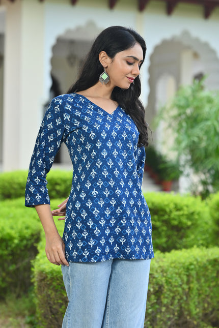 Women's Indigo Blue Printed V-Neck Casual Top – Stylish Everyday Wear
