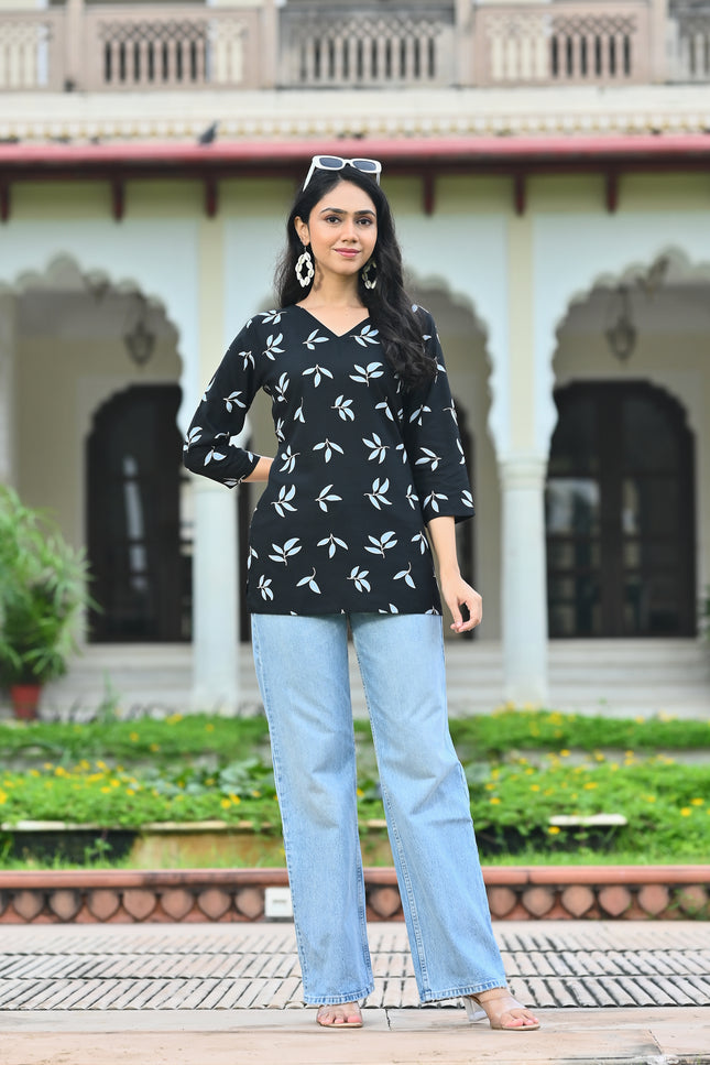 Women's Black Leaf Print V-Neck Casual Top – Stylish Everyday Wear