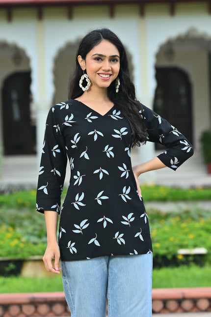 Women's Black Leaf Print V-Neck Casual Top – Stylish Everyday Wear