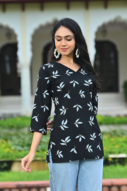 Women's Black Leaf Print V-Neck Casual Top – Stylish Everyday Wear