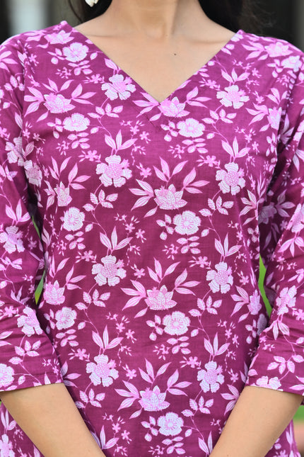 Purple Floral Printed V-Neck Top for Women – Elegant Casual Wear