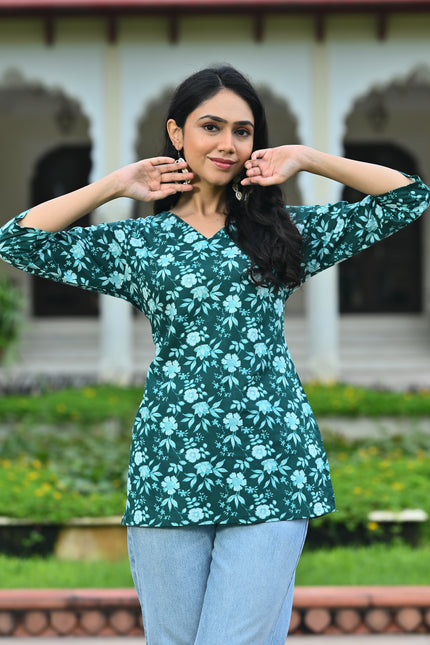 Women's Dark Green Floral Print V-Neck Casual Top – Stylish Everyday Wear