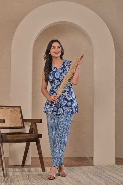 Blue Floral Printed Sleeveless Kurta Set with Pants for Women