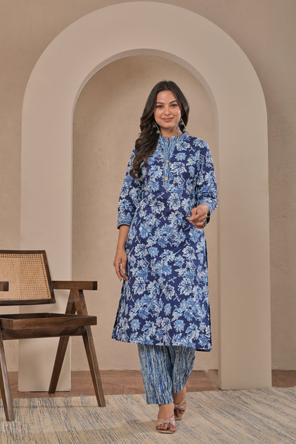 Blue Floral Printed Kurta with Pants for Women