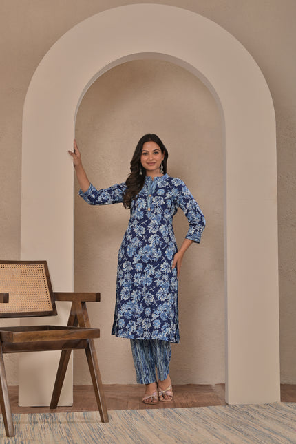 Blue Floral Printed Kurta with Pants for Women