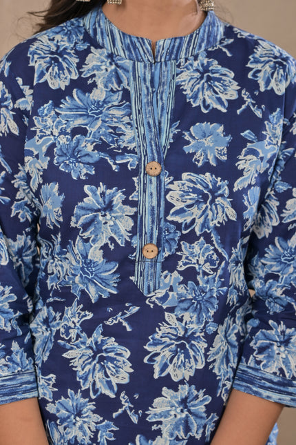 Blue Floral Printed Kurta with Pants for Women