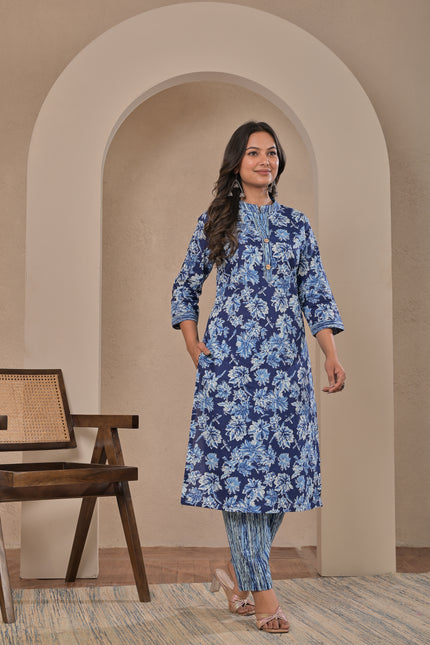 Blue Floral Printed Kurta with Pants for Women